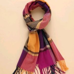 Fringe hem plaid scarf